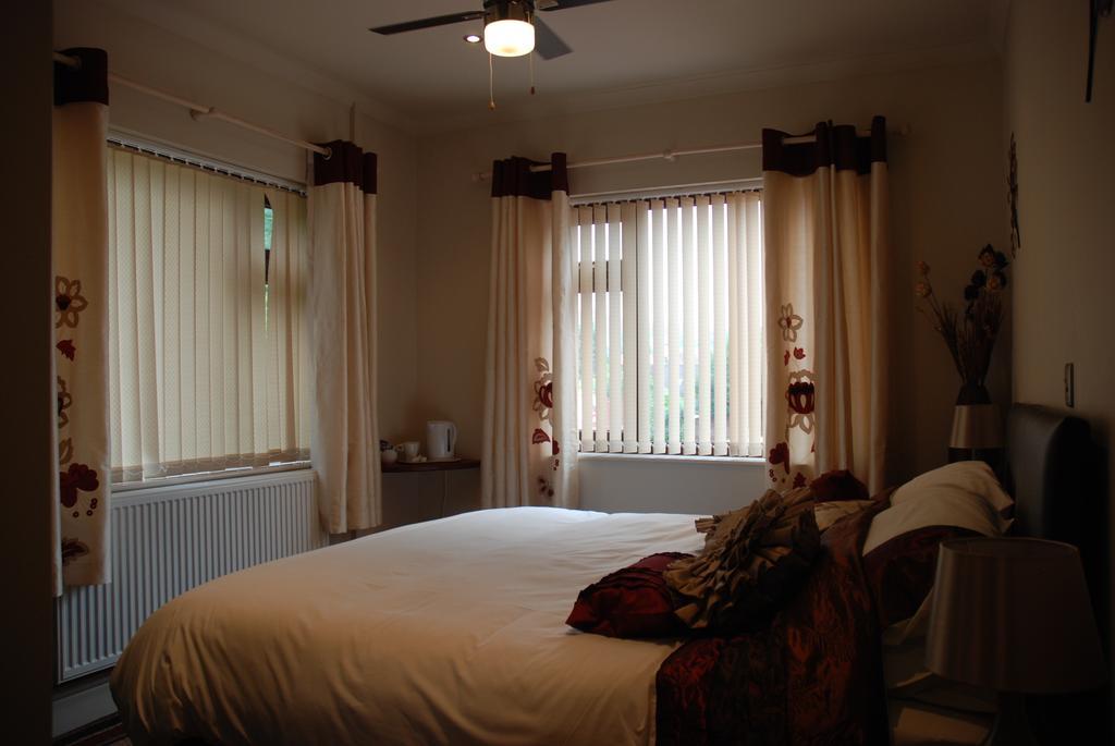 Castle Green Bed And Breakfast 애쉬본 외부 사진