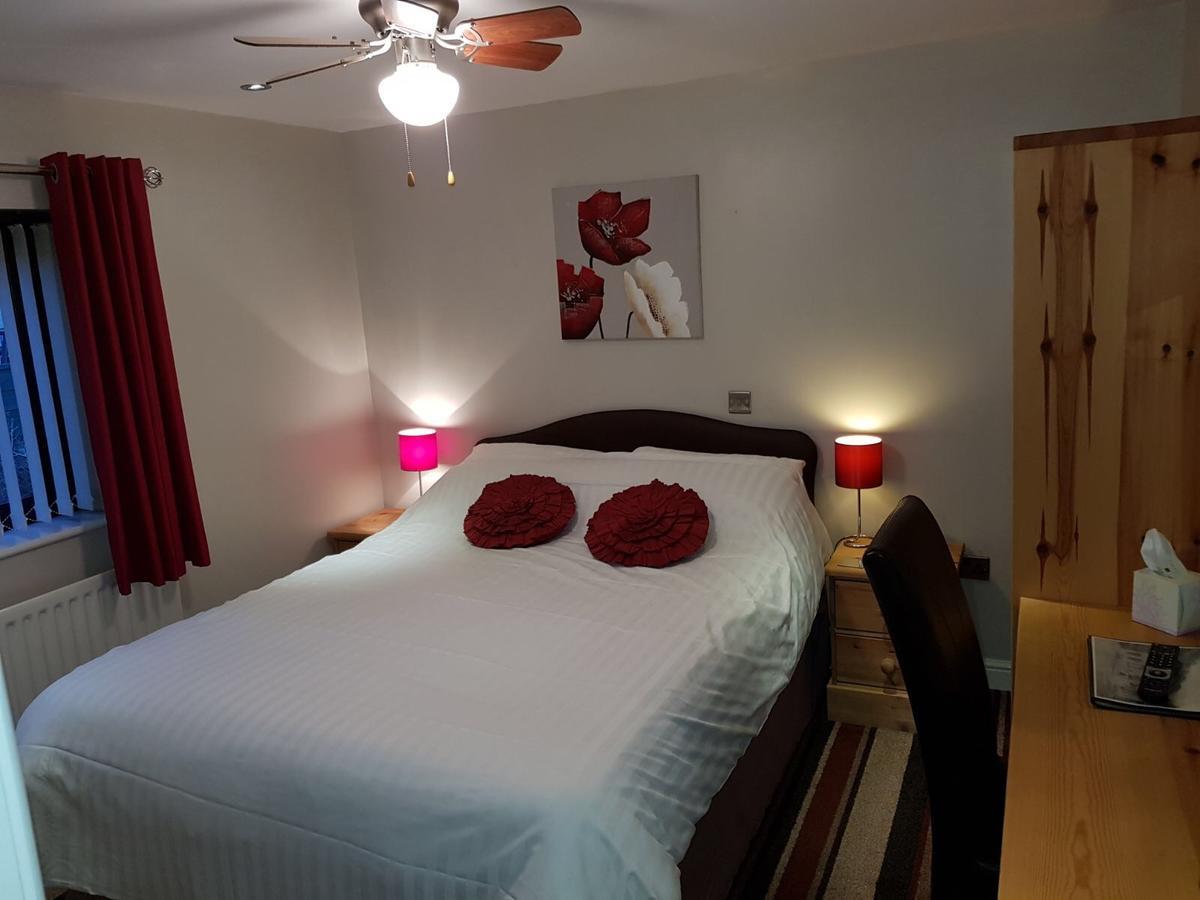 Castle Green Bed And Breakfast 애쉬본 외부 사진