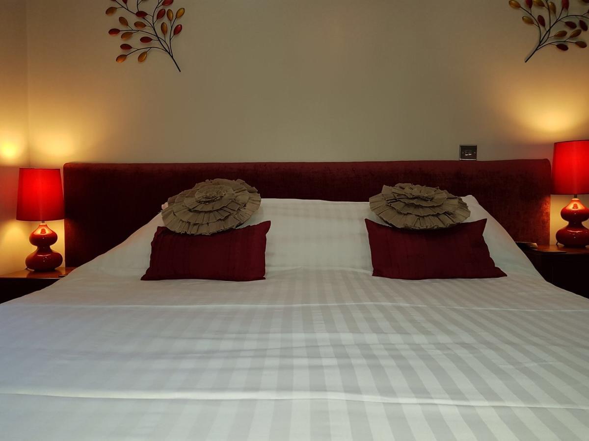 Castle Green Bed And Breakfast 애쉬본 외부 사진
