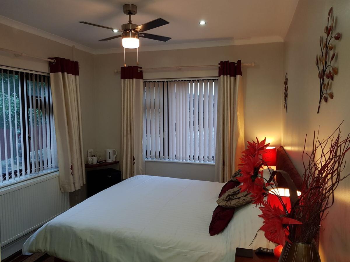 Castle Green Bed And Breakfast 애쉬본 외부 사진