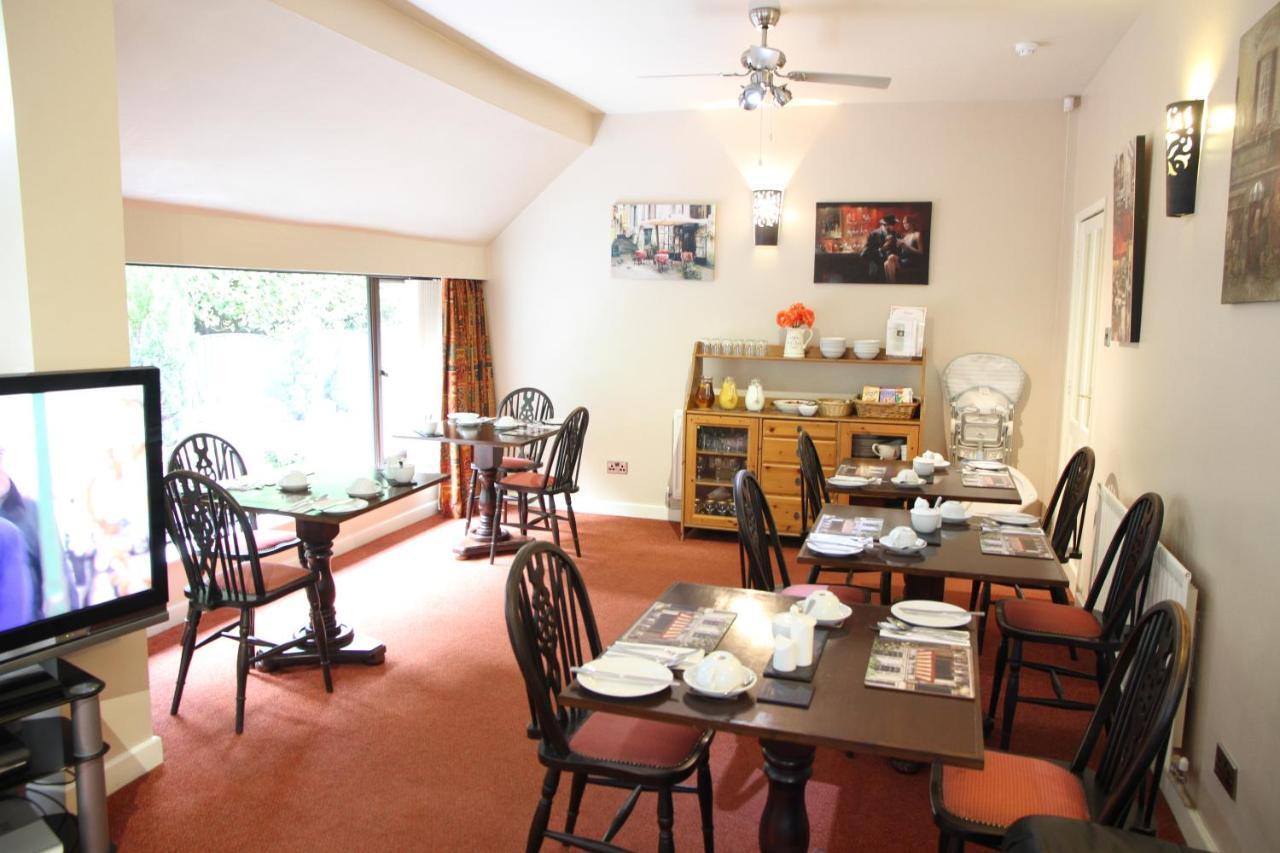 Castle Green Bed And Breakfast 애쉬본 외부 사진